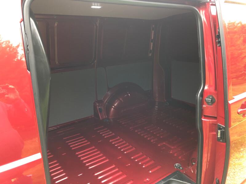VOLKSWAGEN TRANSPORTER