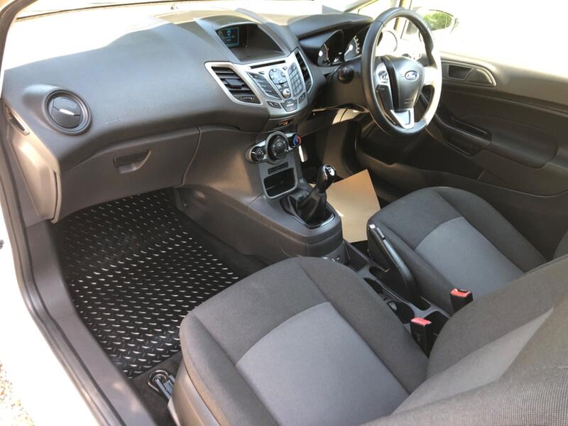 FORD FIESTA VAN