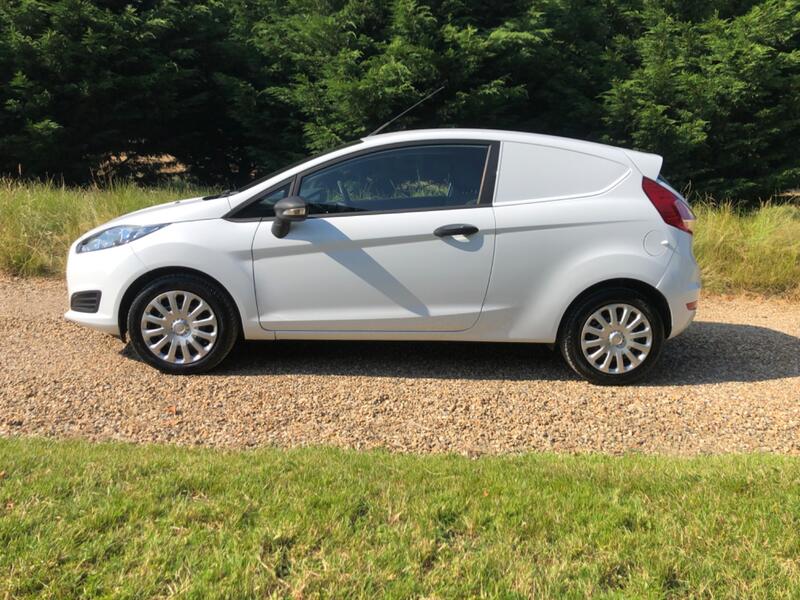 FORD FIESTA VAN