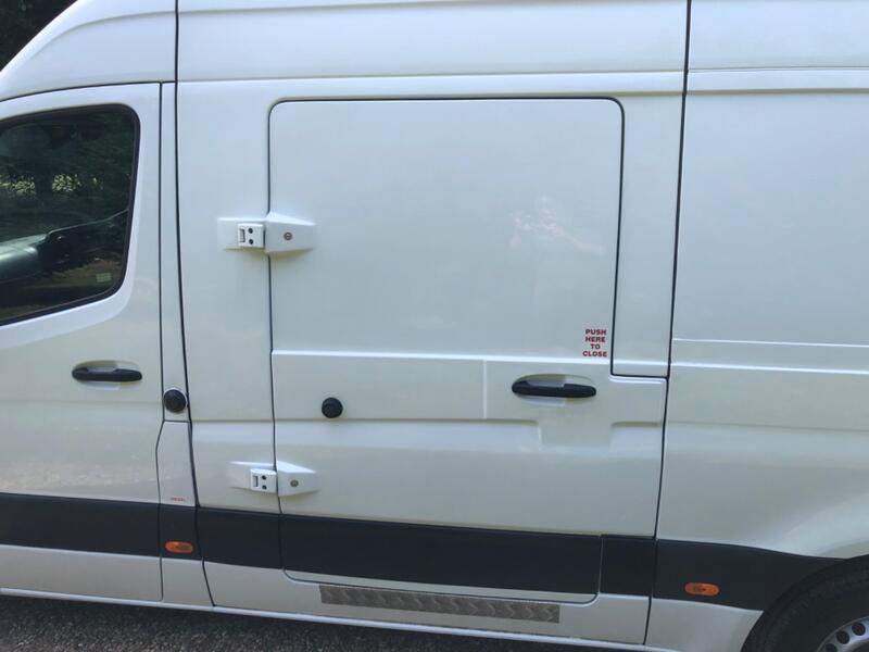 MERCEDES-BENZ SPRINTER