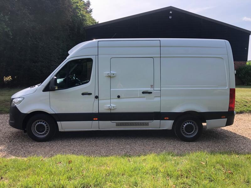 MERCEDES-BENZ SPRINTER