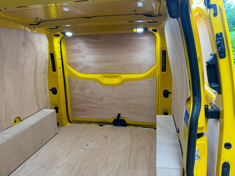 FORD TRANSIT CUSTOM