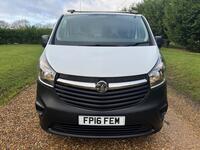 VAUXHALL VIVARO