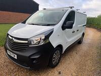 VAUXHALL VIVARO