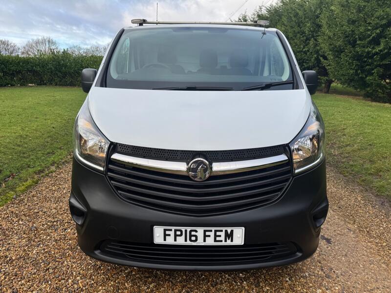 VAUXHALL VIVARO