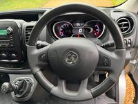 VAUXHALL VIVARO
