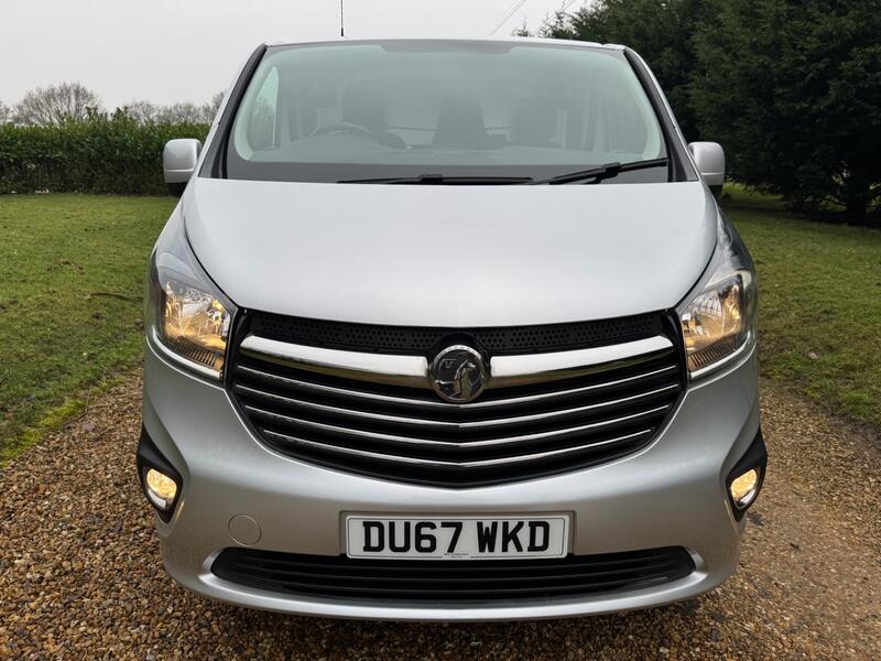 VAUXHALL VIVARO