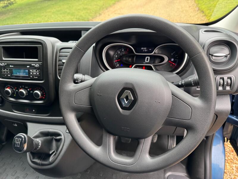 RENAULT TRAFIC