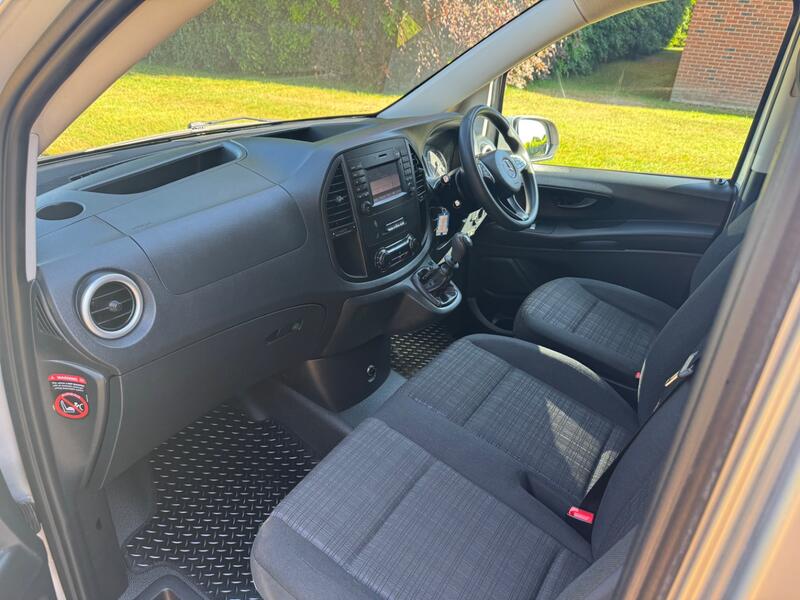 MERCEDES-BENZ VITO