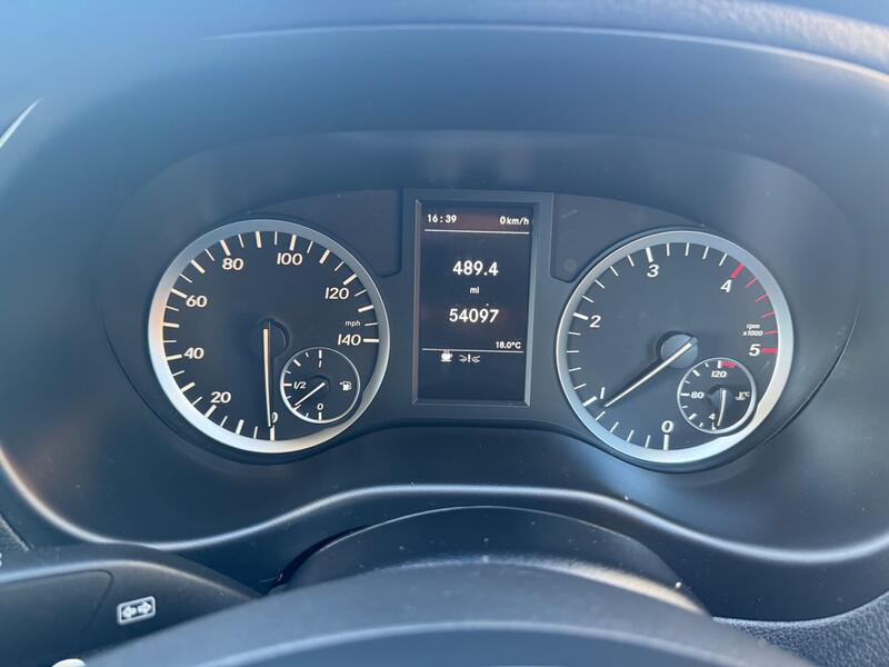 MERCEDES-BENZ VITO