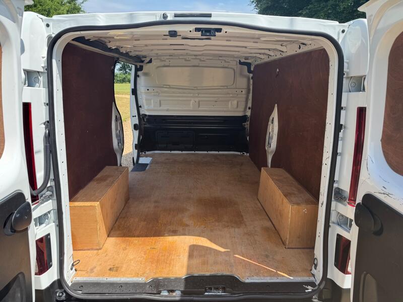 RENAULT TRAFIC