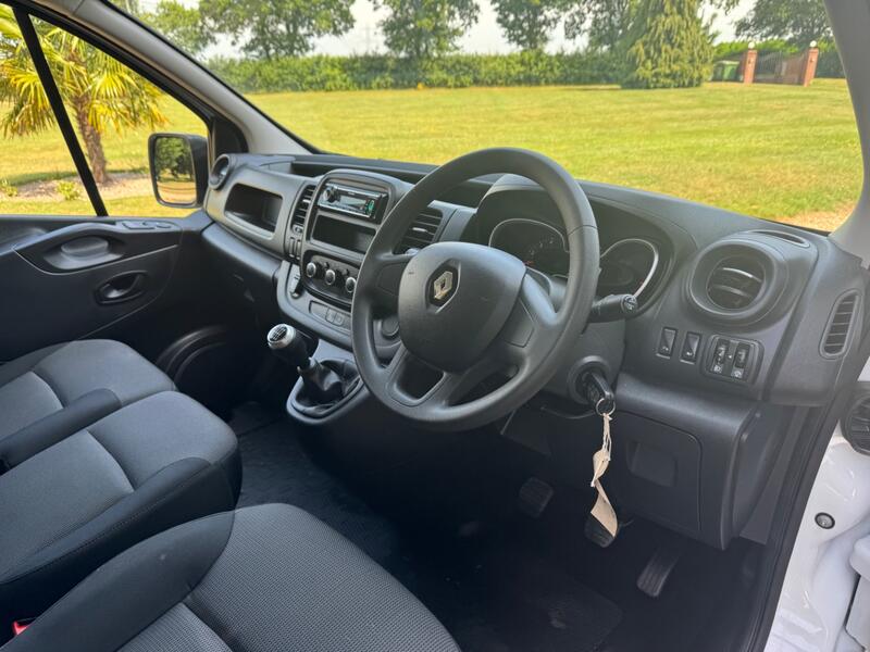 RENAULT TRAFIC