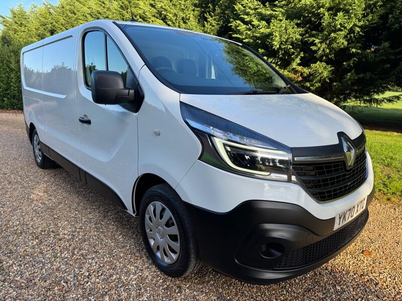 RENAULT TRAFIC
